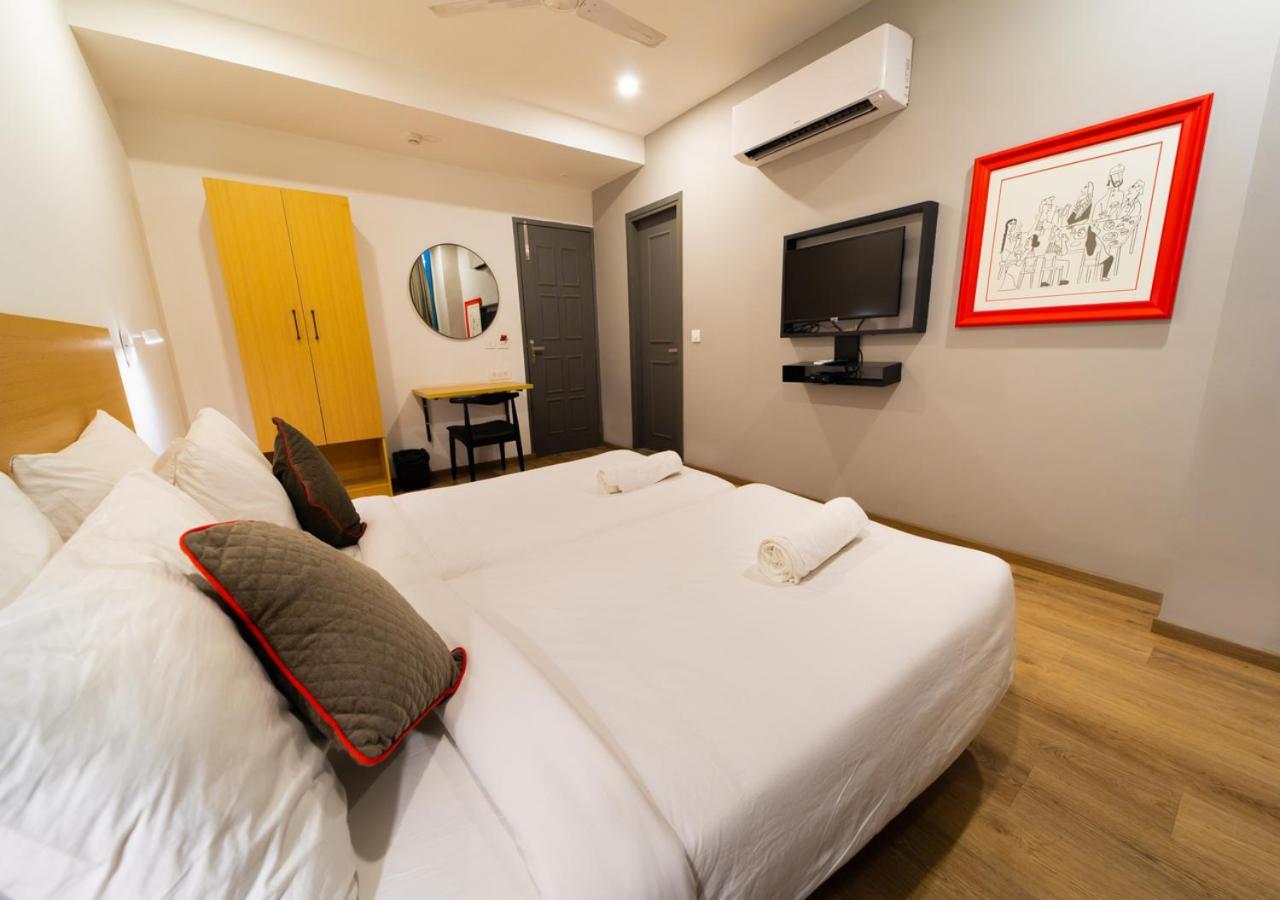 Hotel The Park Infinity Surat Exterior foto